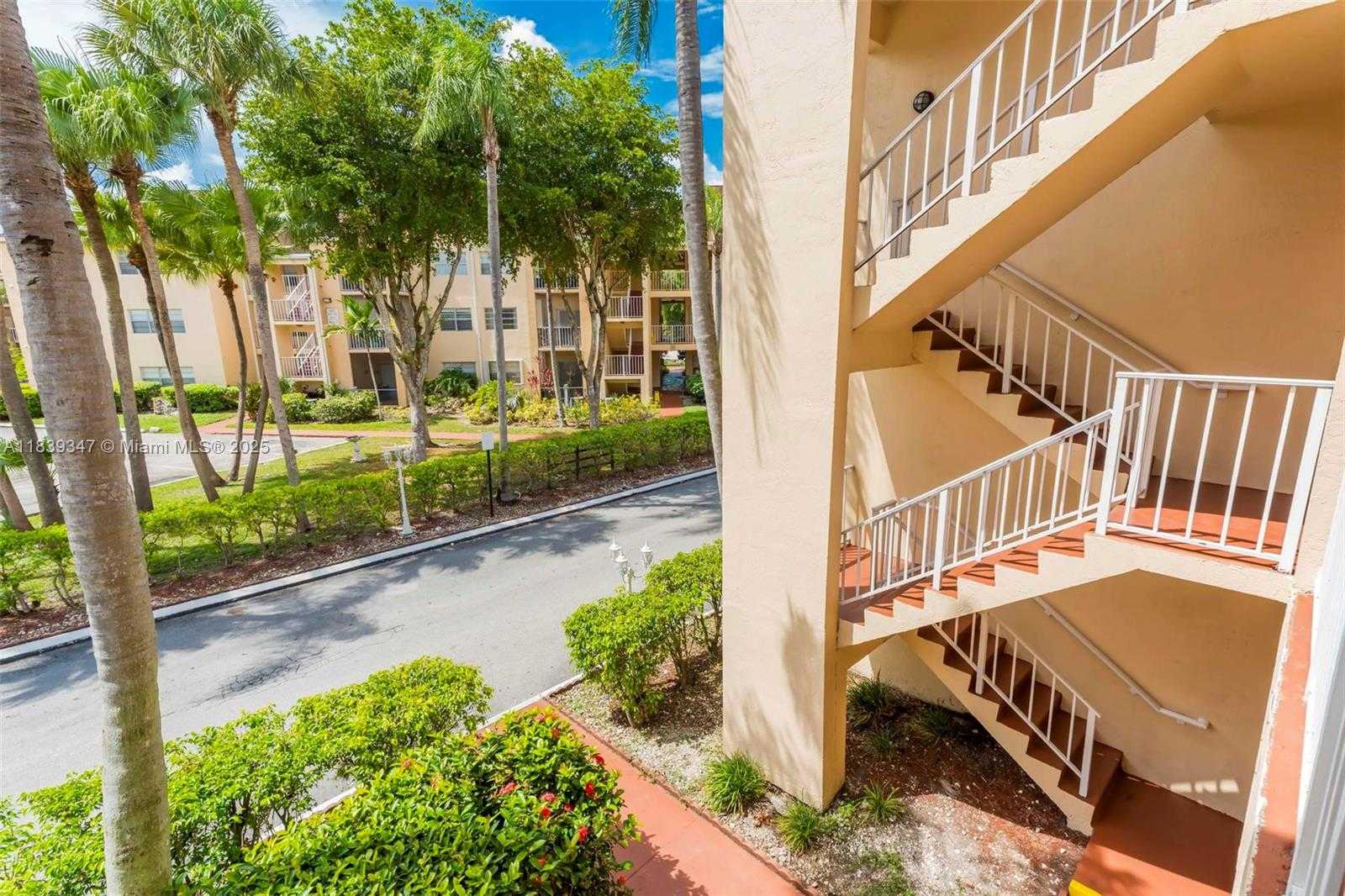 Small Image of 15290 SOUTH WEST 106TH LN #314, Miami Number 24