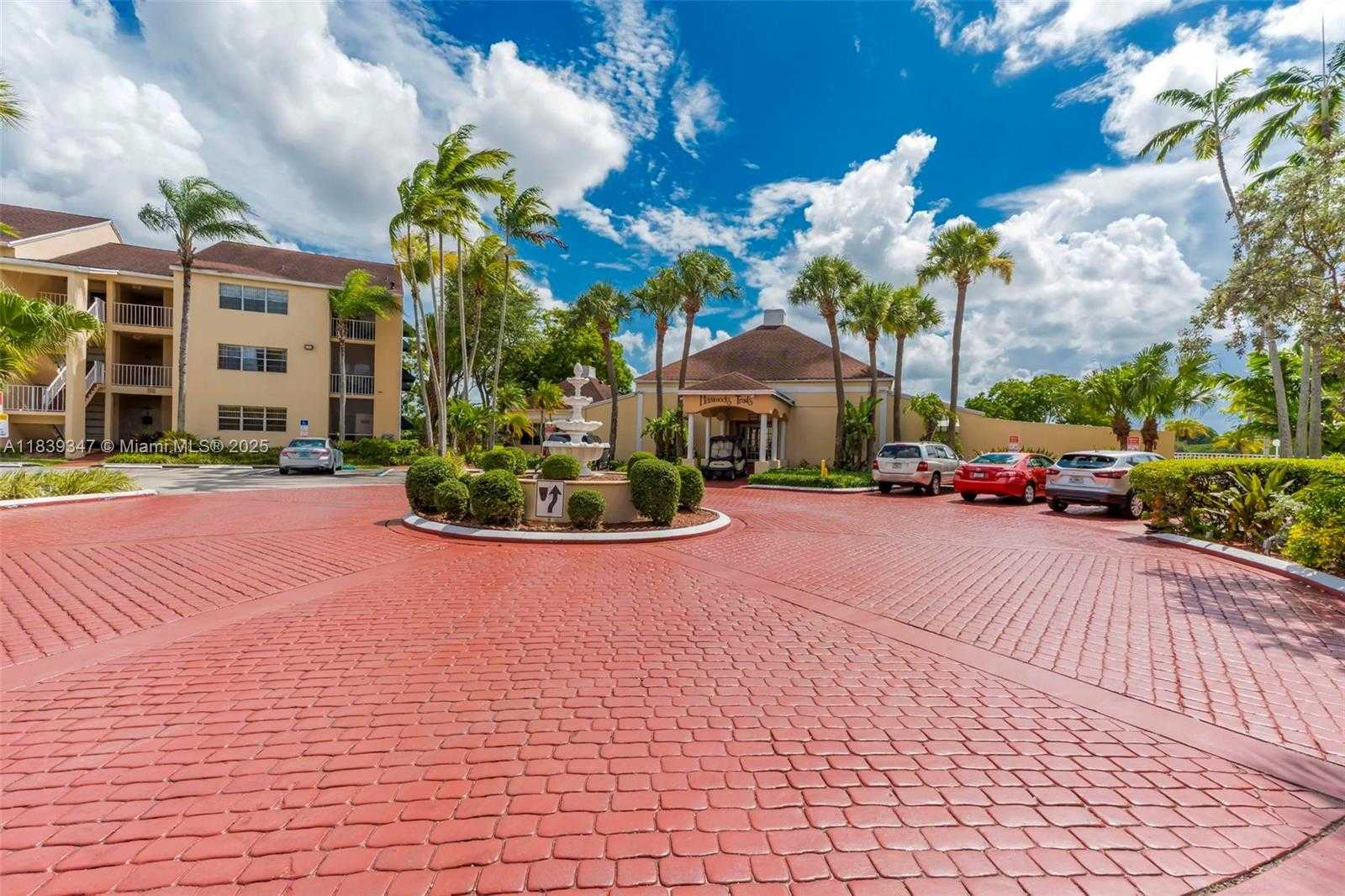Small Image of 15290 SOUTH WEST 106TH LN #314, Miami Number 25