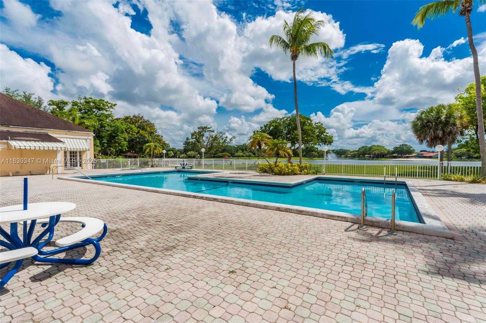 Small Image of 15290 SOUTH WEST 106TH LN #314, Miami Number 27
