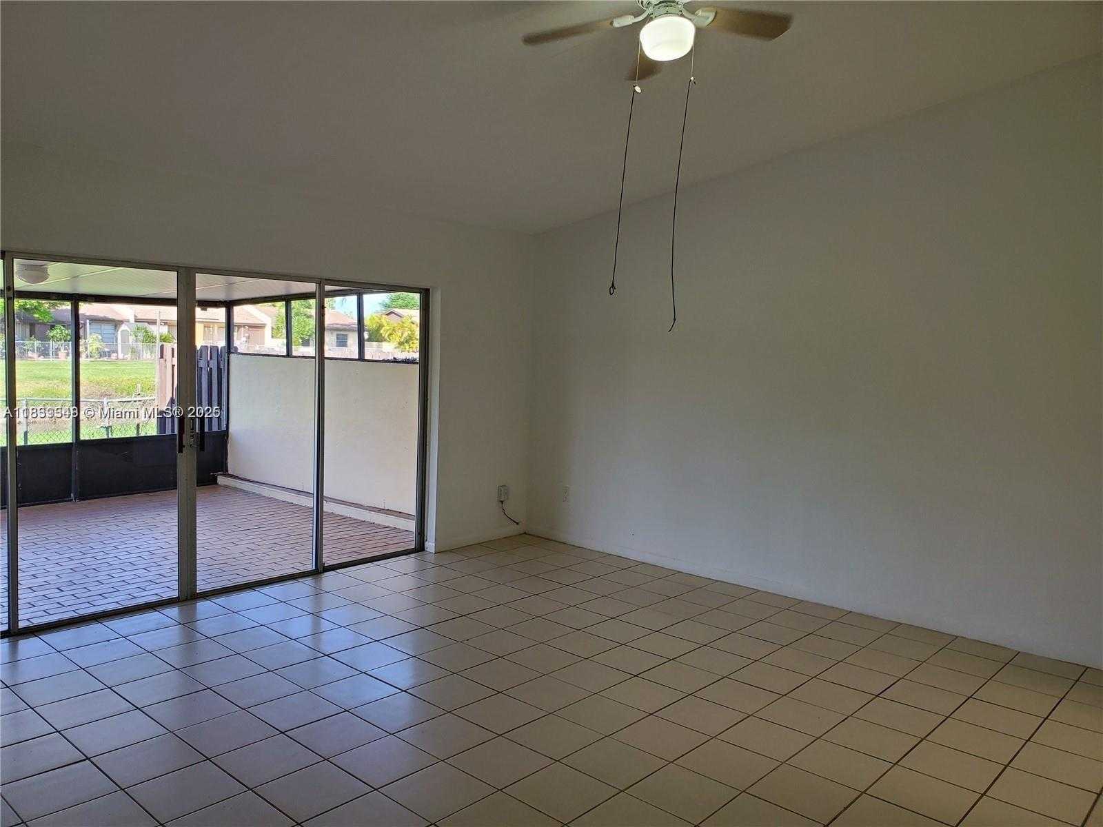 Small Image of 12335 SOUTH WEST 110TH S CANAL ST RD #12335, Miami Number 3