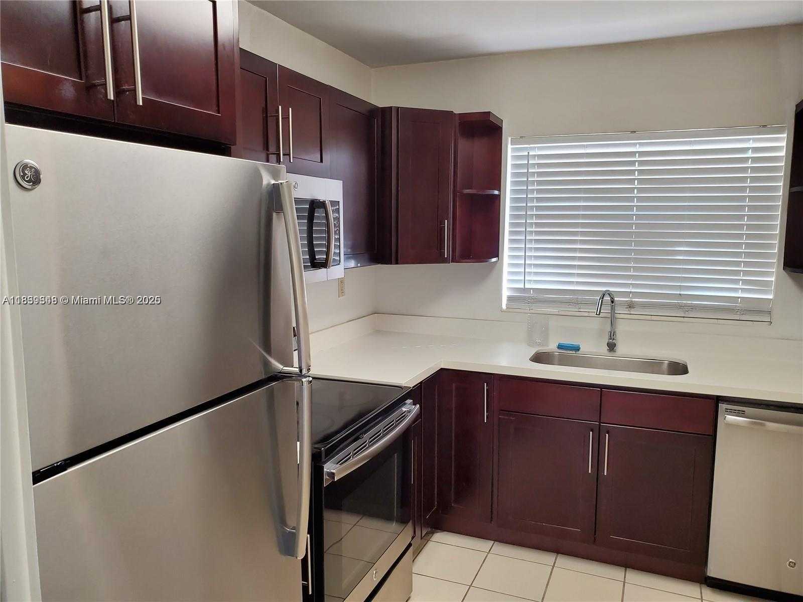 Small Image of 12335 SOUTH WEST 110TH S CANAL ST RD #12335, Miami Number 4