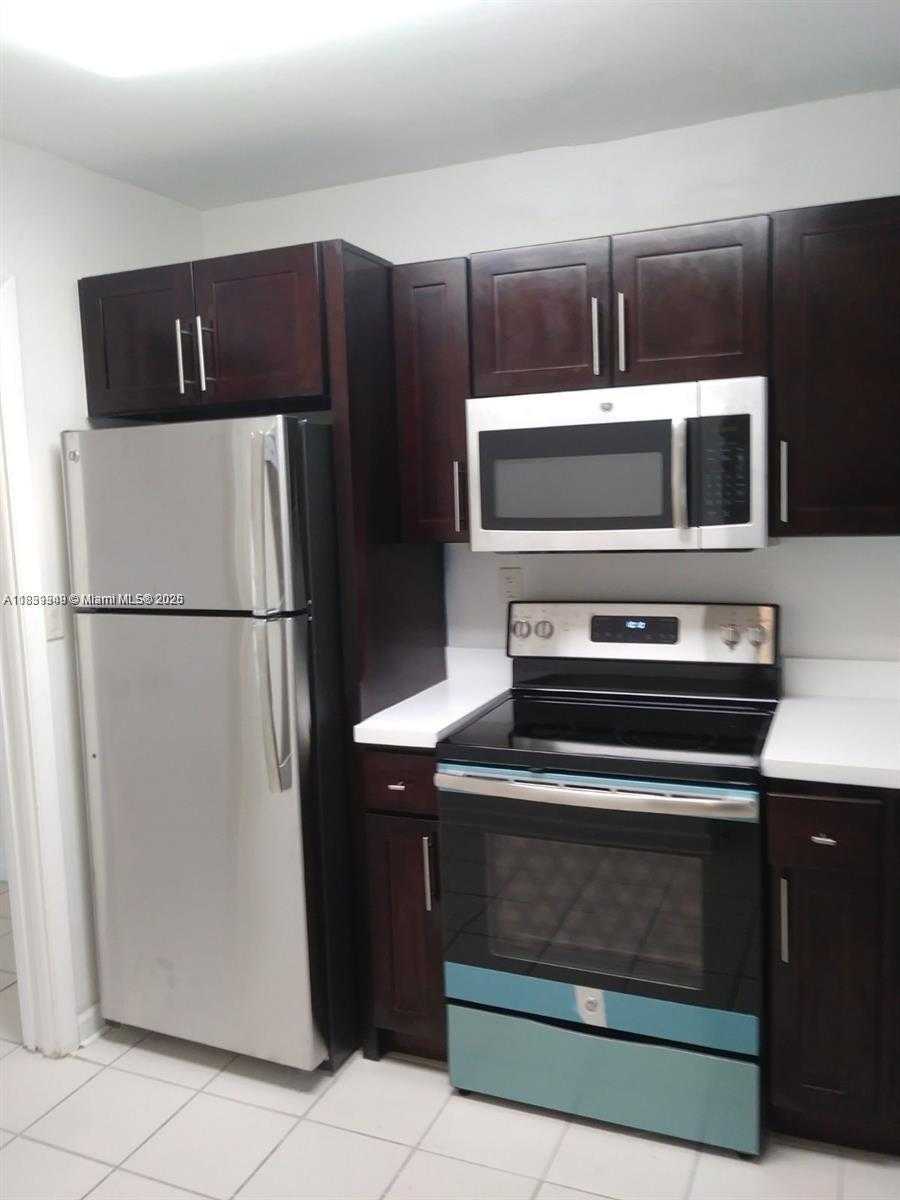 Small Image of 12335 SOUTH WEST 110TH S CANAL ST RD #12335, Miami Number 6