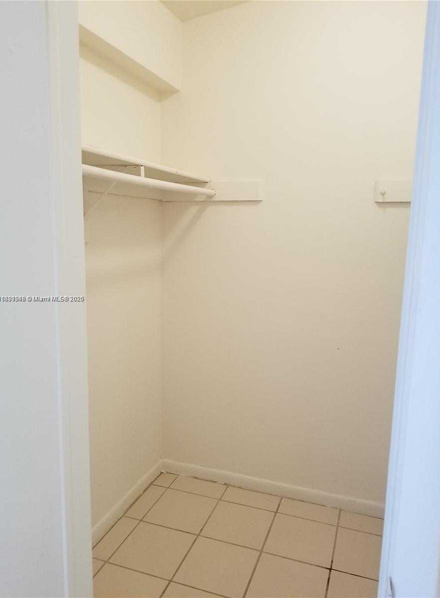 Small Image of 12335 SOUTH WEST 110TH S CANAL ST RD #12335, Miami Number 8