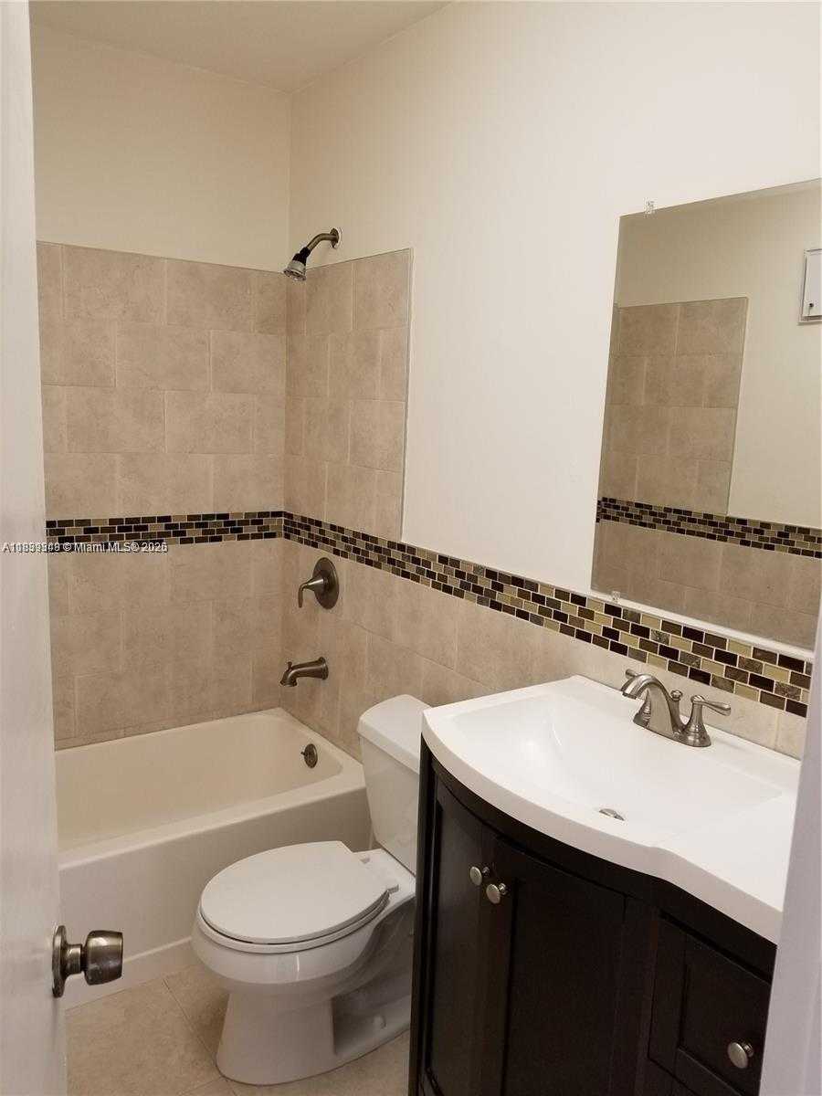 Small Image of 12335 SOUTH WEST 110TH S CANAL ST RD #12335, Miami Number 9
