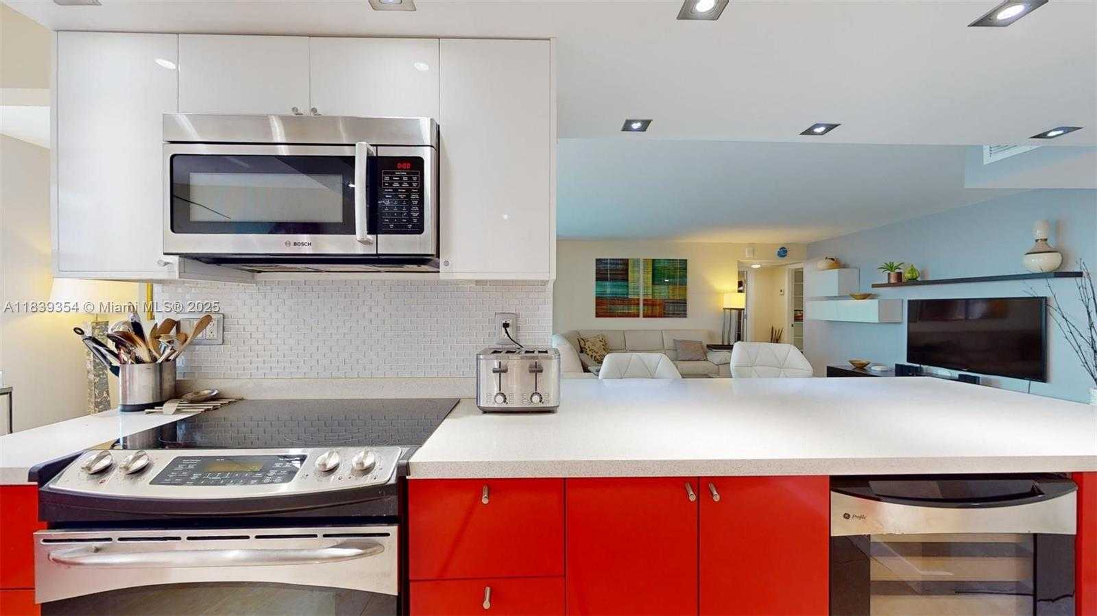 Small Image of 1912 SOUTH OCEAN DR #12C, Hallandale Beach Number 9