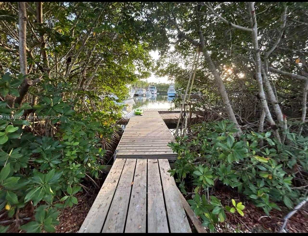 Small Image of 350 HAZEL ST #350, Key Largo Number 4