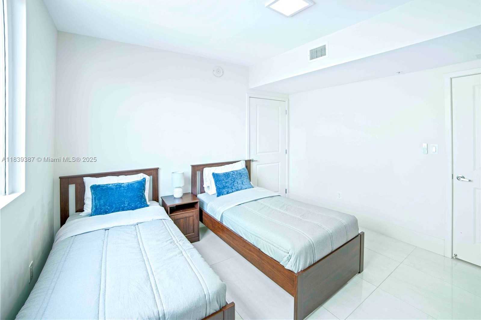 Small Image of 400 SUNNY ISLES BLVD #1408, Sunny Isles Beach Number 19