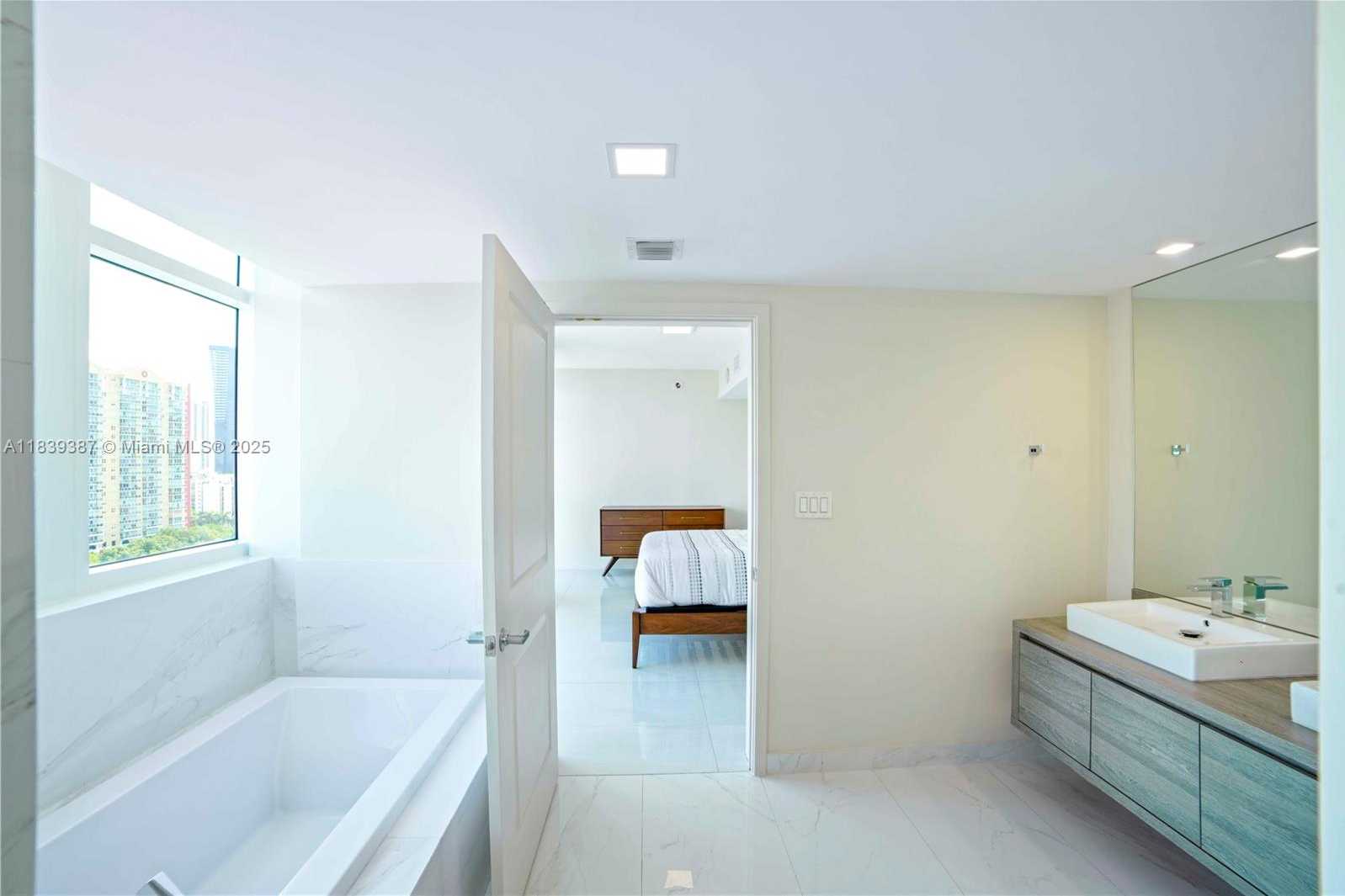Small Image of 400 SUNNY ISLES BLVD #1408, Sunny Isles Beach Number 41