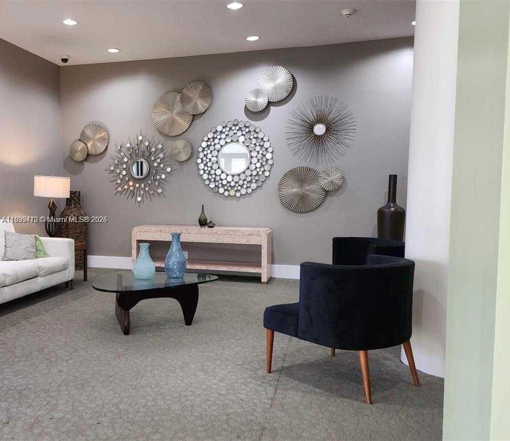 Small Image of 7441 WAYNE AVE #12P, Miami Beach Number 15