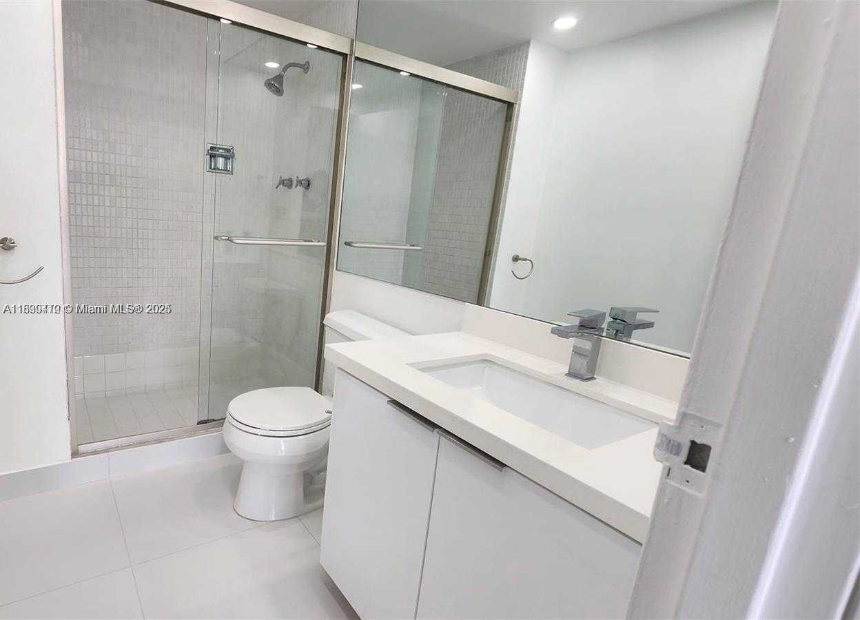 Small Image of 7441 WAYNE AVE #12P, Miami Beach Number 9