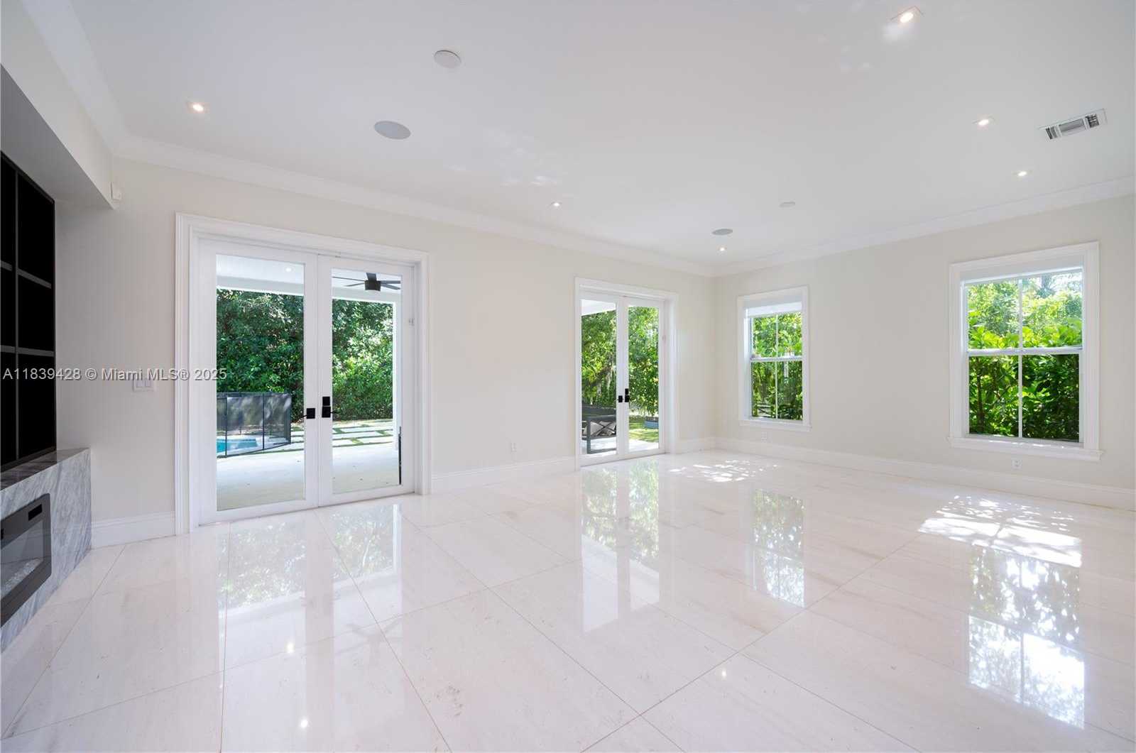 Small Image of 680 DESTACADA AVE, Coral Gables Number 15