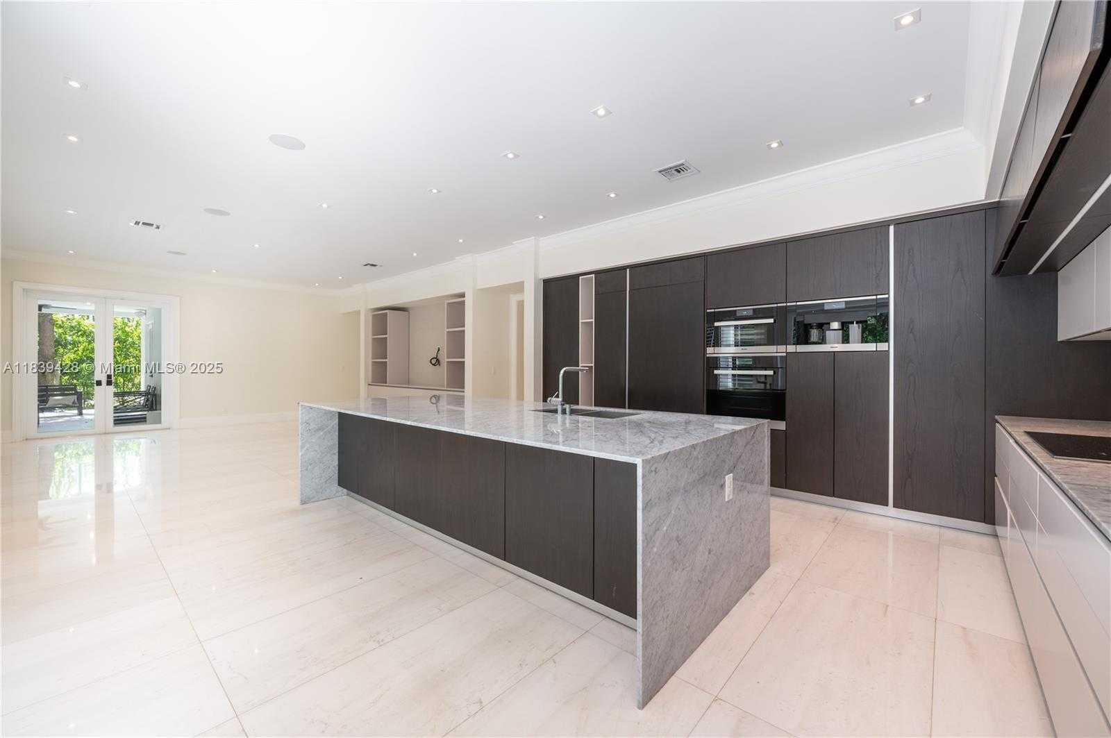 Small Image of 680 DESTACADA AVE, Coral Gables Number 25