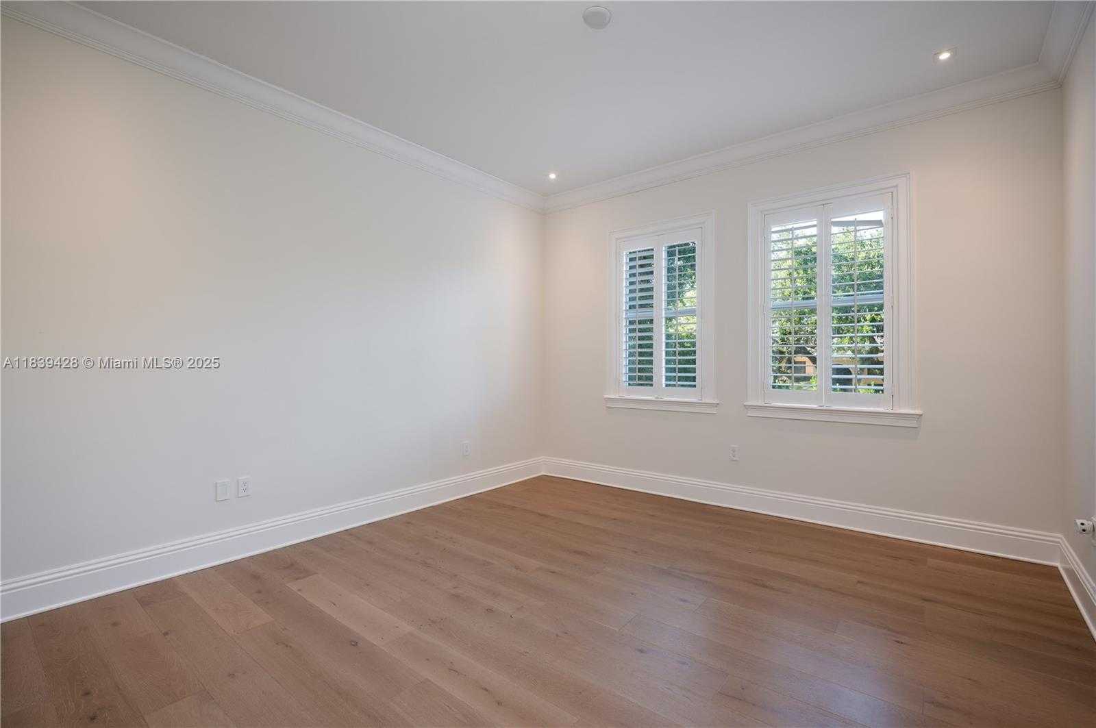 Small Image of 680 DESTACADA AVE, Coral Gables Number 39