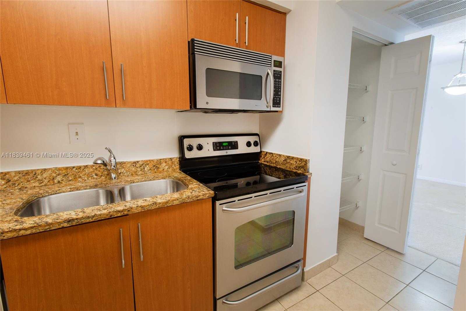 Small Image of 3300 NORTH EAST 192ND ST #1014, Aventura Number 6