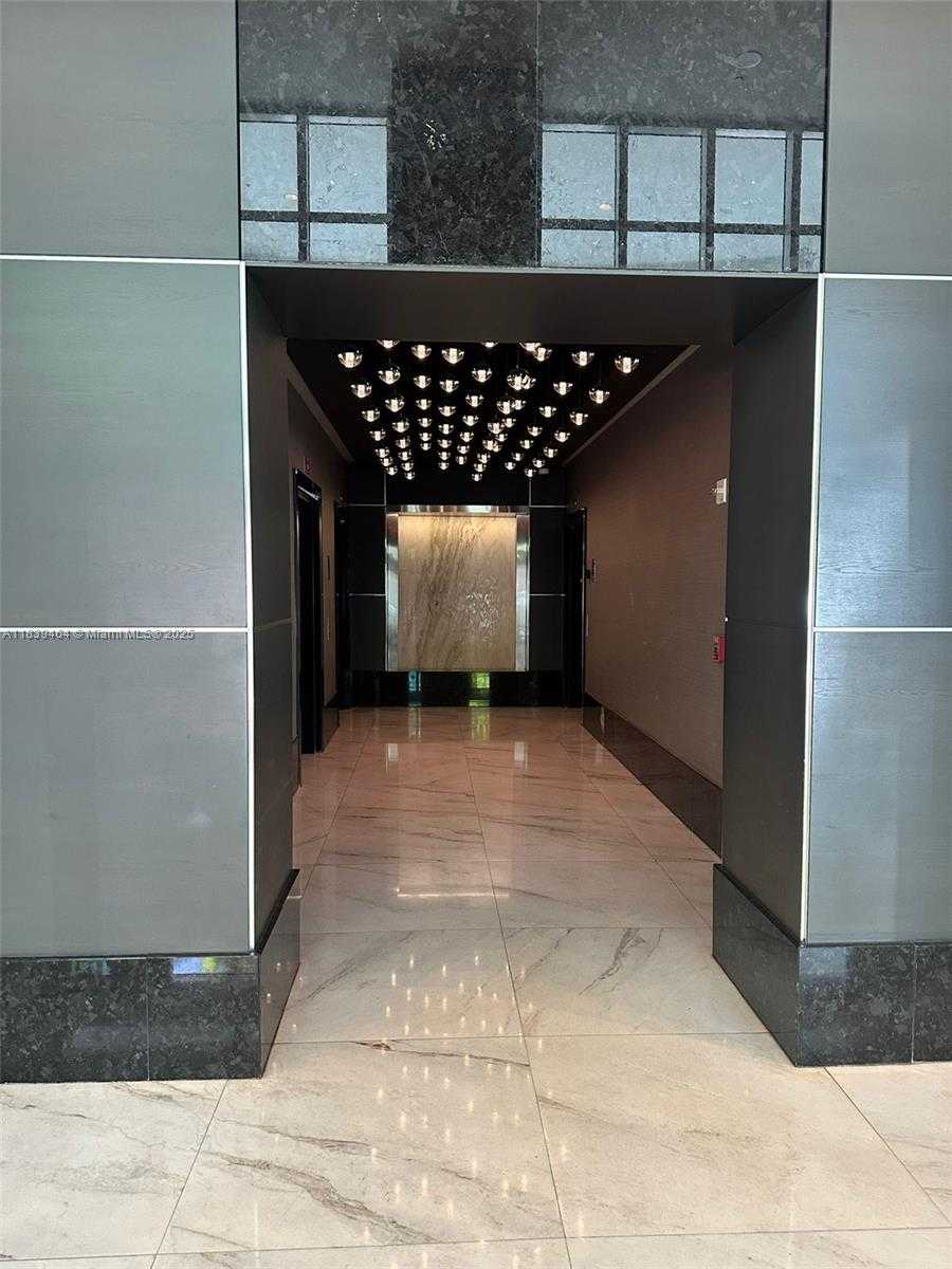 Small Image of 951 BRICKELL AVE #1400, Miami Number 3