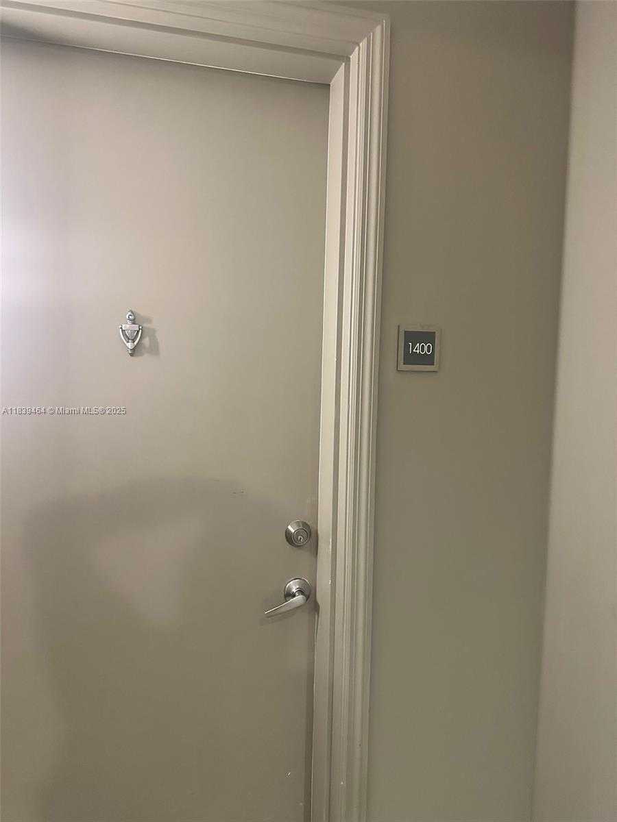 Small Image of 951 BRICKELL AVE #1400, Miami Number 4