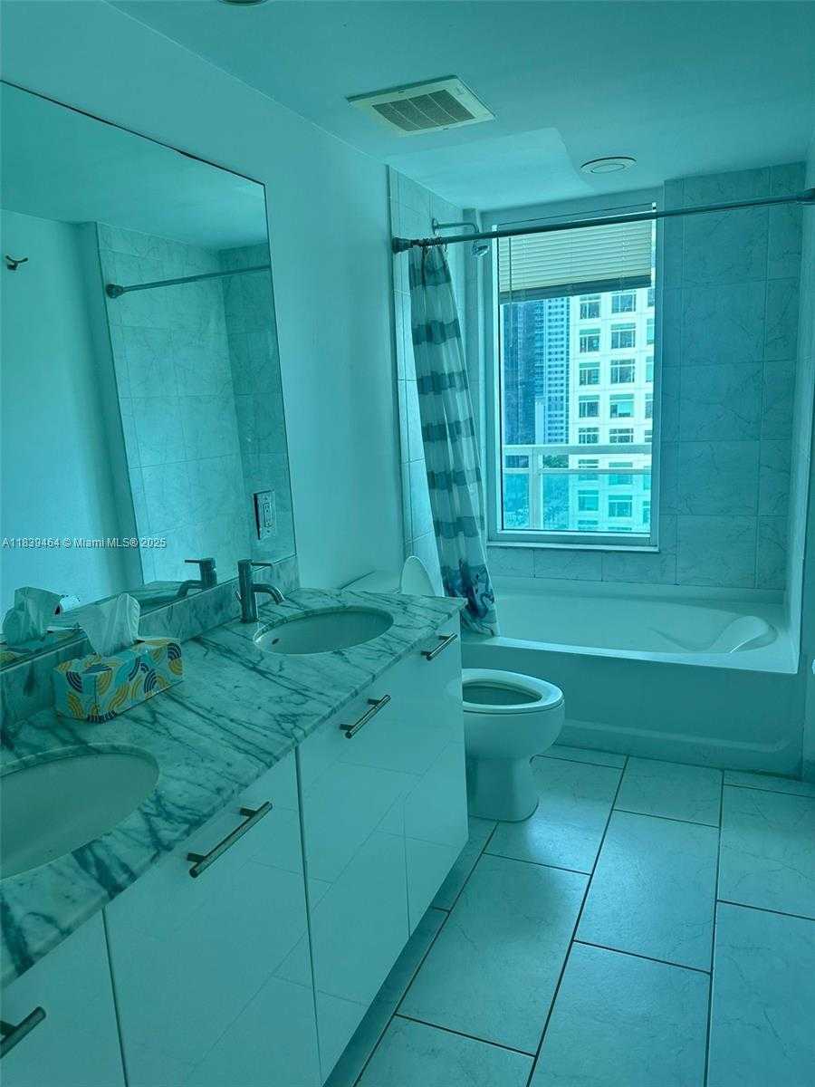 Small Image of 951 BRICKELL AVE #1400, Miami Number 8