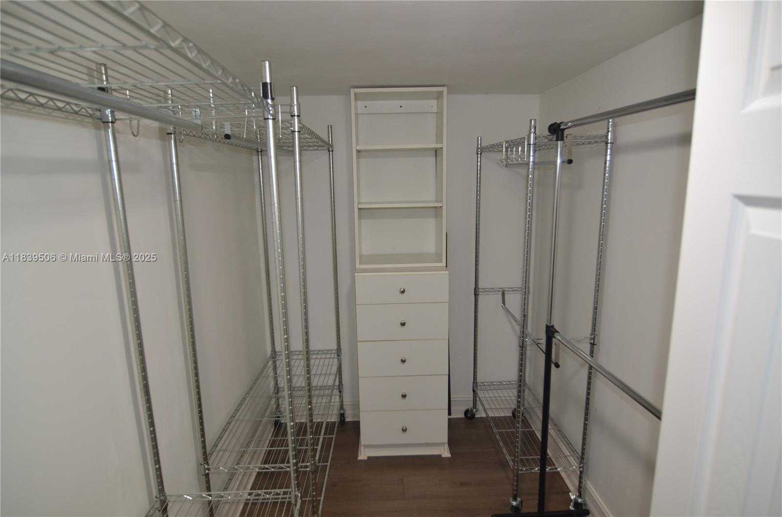 Small Image of 5005 COLLINS AVE #1023, Miami Beach Number 10