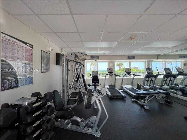 Small Image of 5005 COLLINS AVE #1023, Miami Beach Number 15