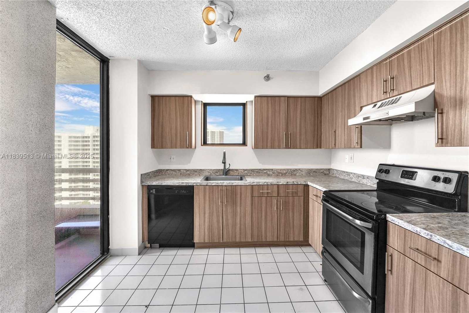 Small Image of 3300 NORTH EAST 191ST ST #1812, Aventura Number 10
