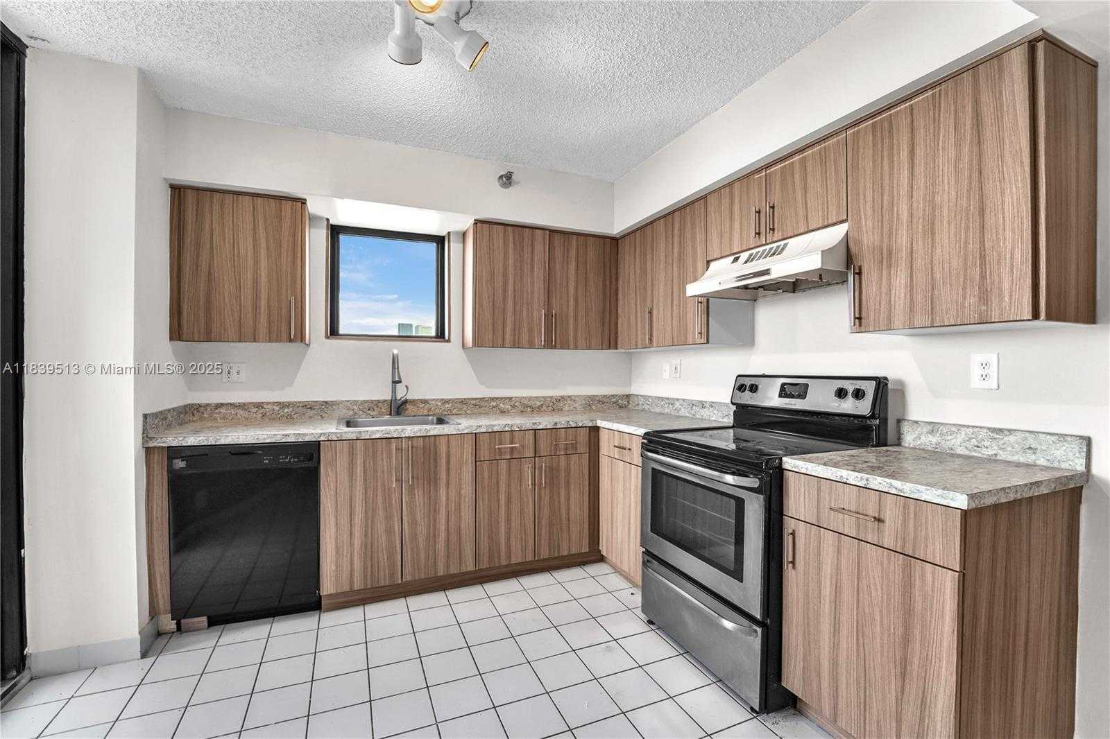 Small Image of 3300 NORTH EAST 191ST ST #1812, Aventura Number 11