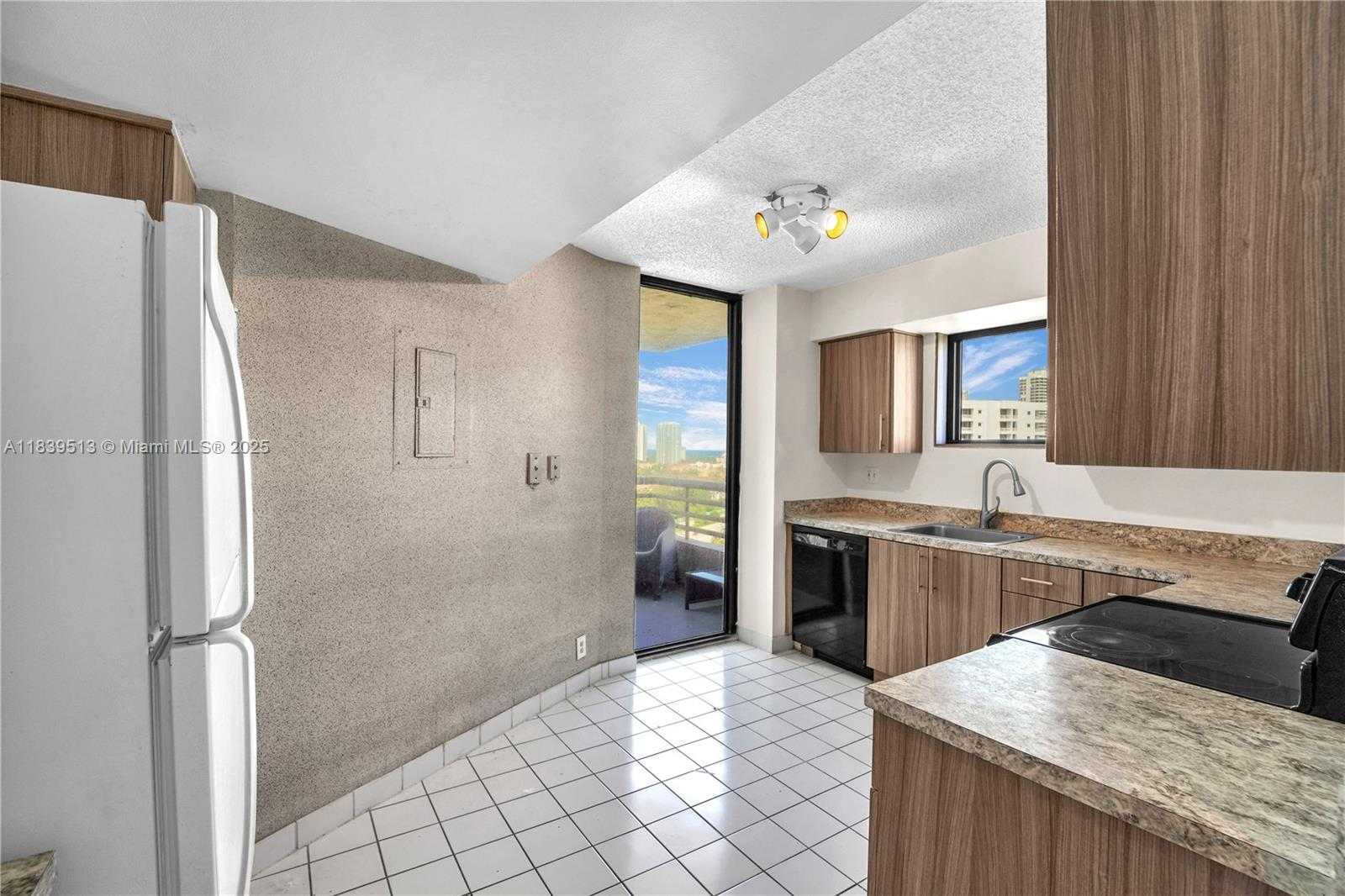 Small Image of 3300 NORTH EAST 191ST ST #1812, Aventura Number 9