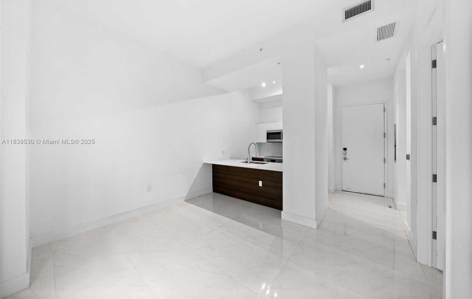 Small Image of 301 ALTARA AVE #205, Coral Gables Number 2