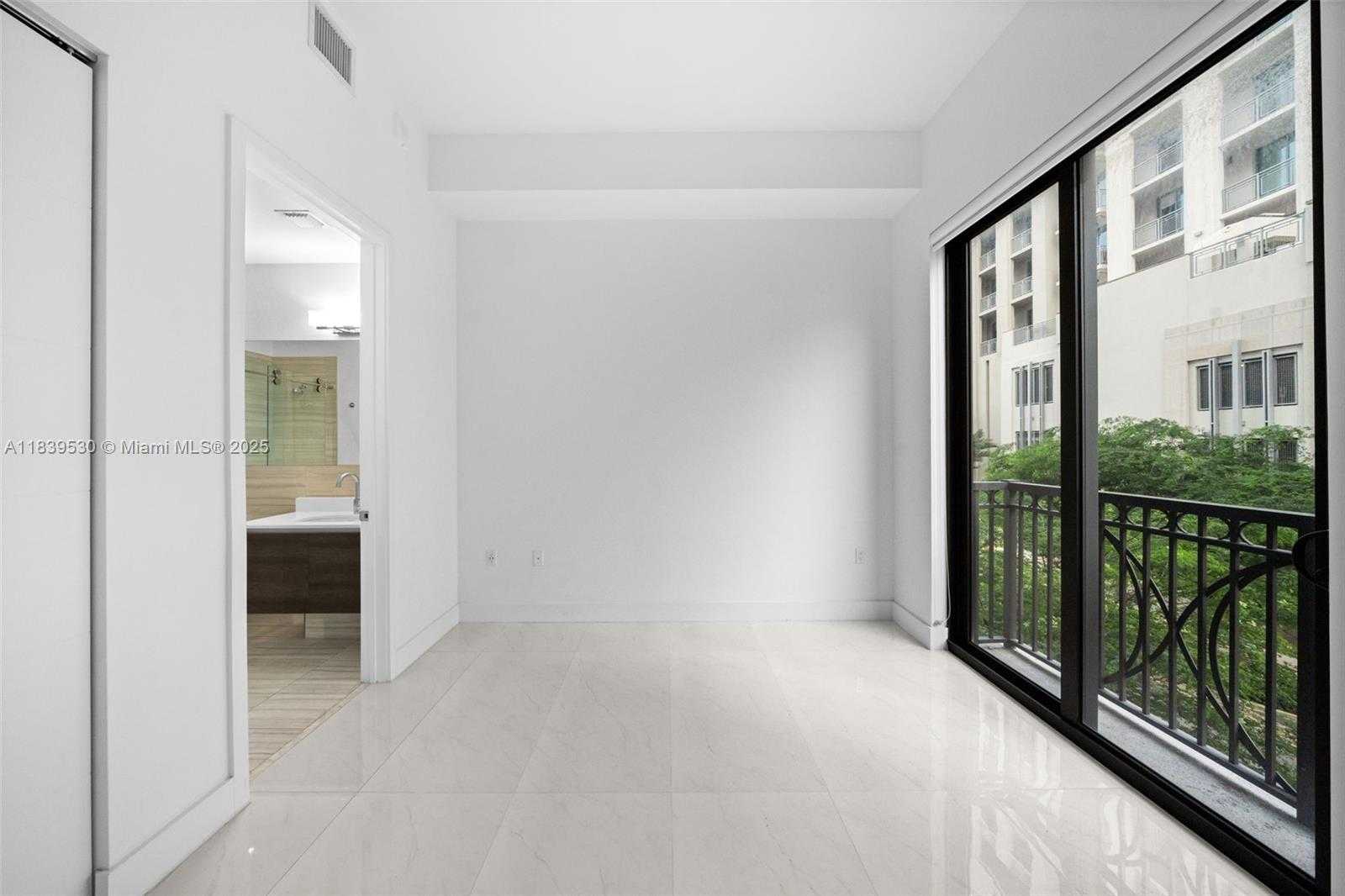Small Image of 301 ALTARA AVE #205, Coral Gables Number 8