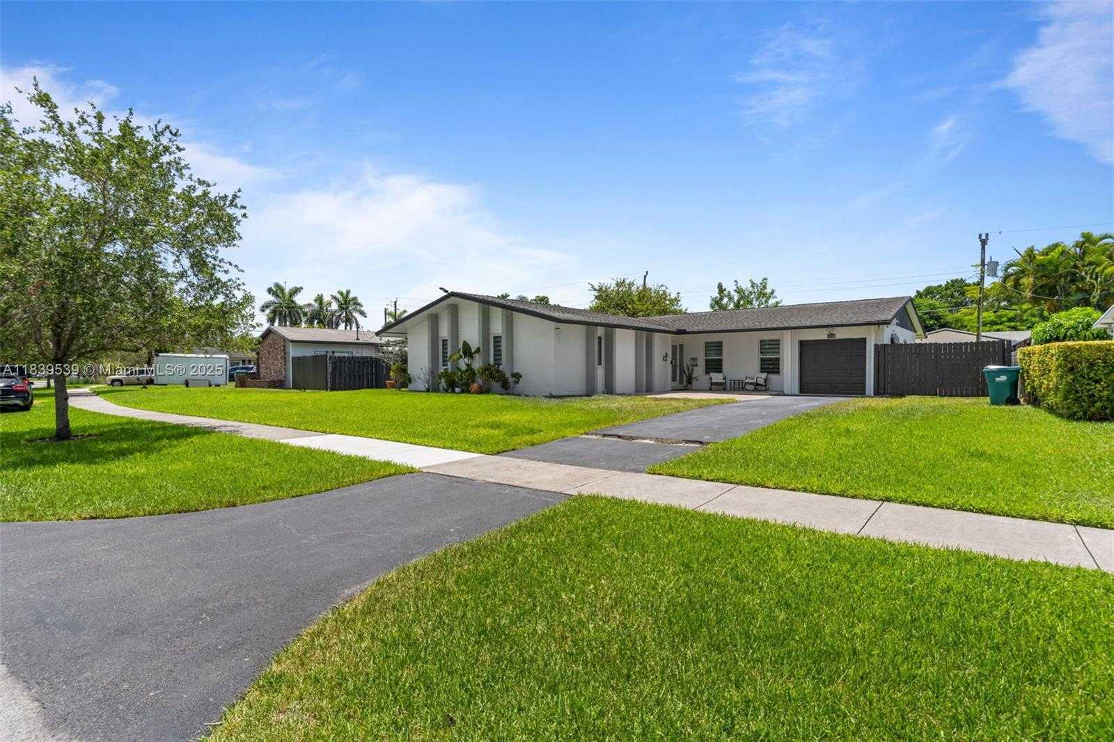 Small Image of 9720 BEL AIRE DR #N/A, Cutler Bay Number 48