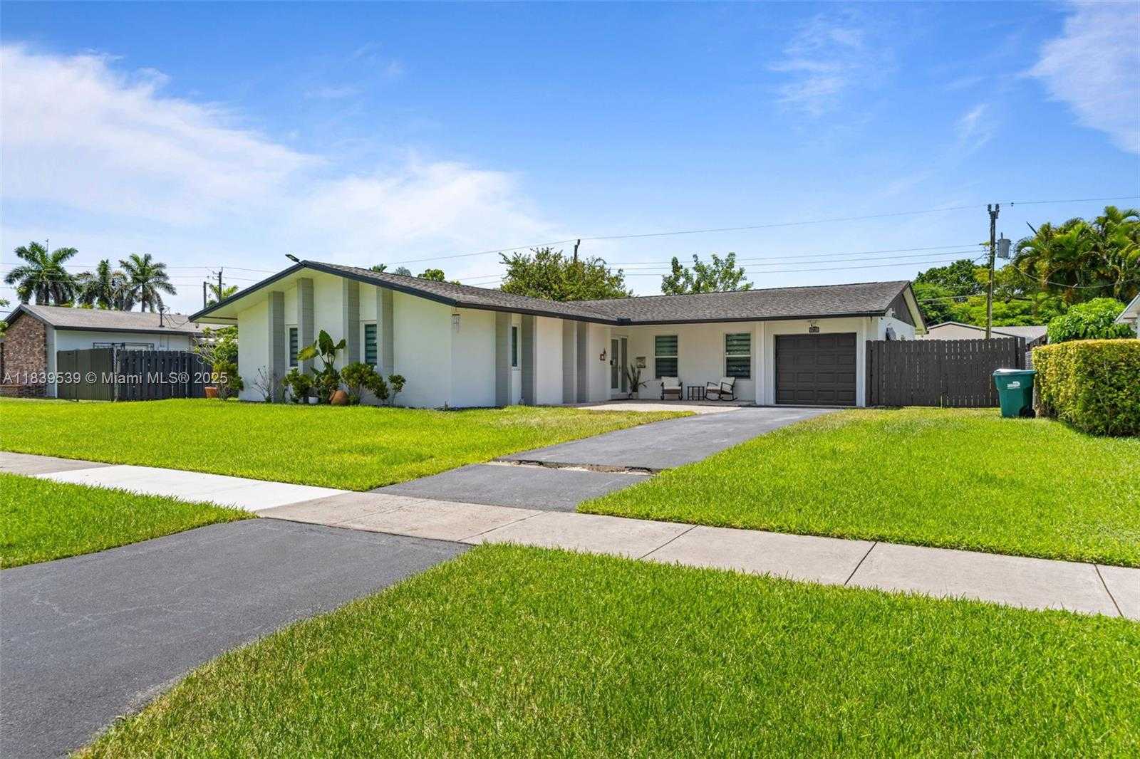 Small Image of 9720 BEL AIRE DR #N/A, Cutler Bay Number 49