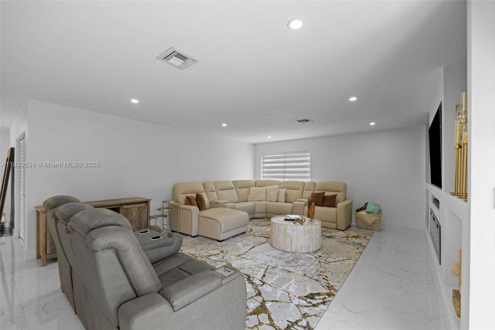 Small Image of 9720 BEL AIRE DR #N/A, Cutler Bay Number 7