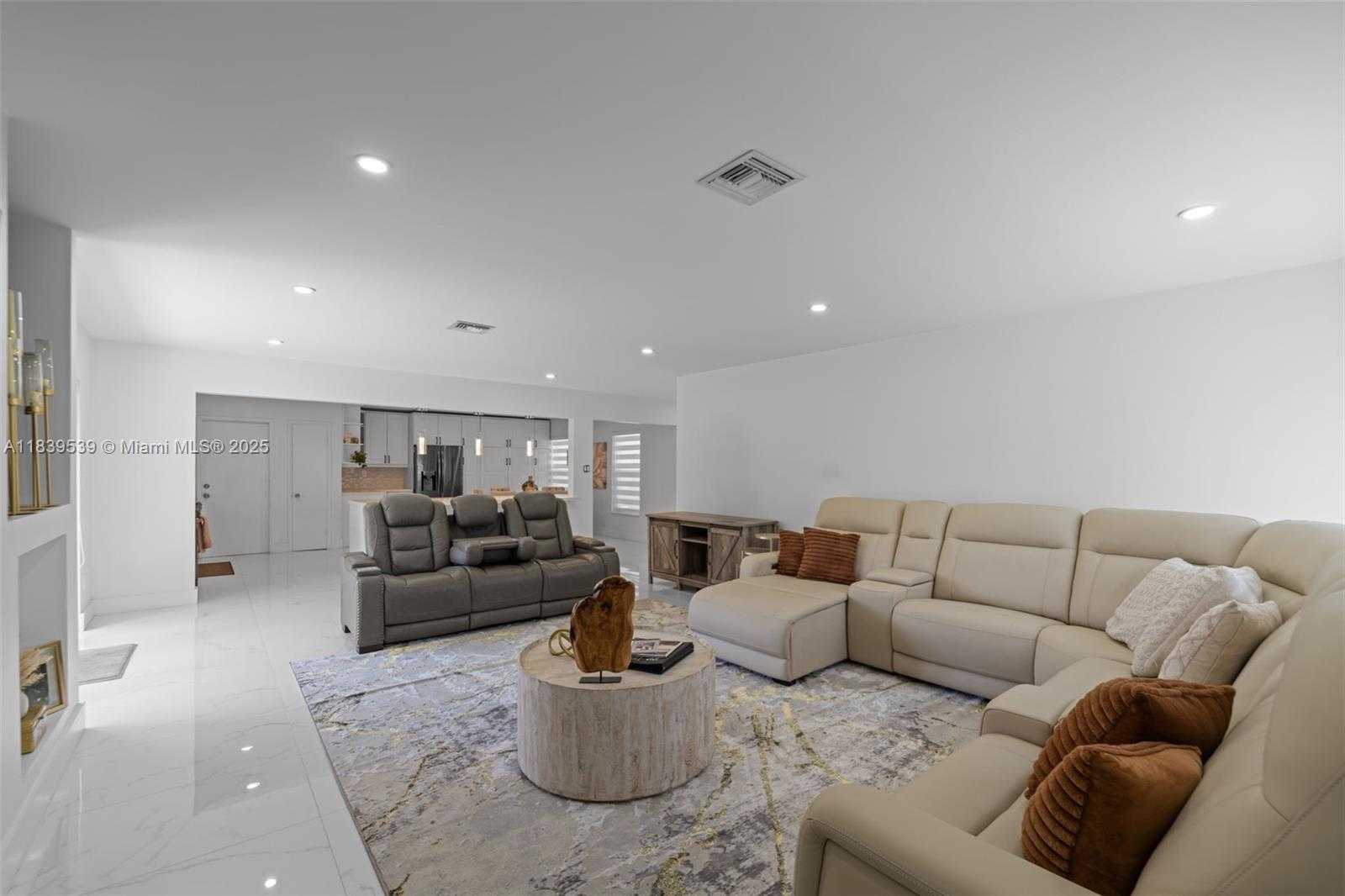 Small Image of 9720 BEL AIRE DR #N/A, Cutler Bay Number 8