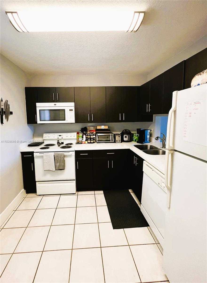 Small Image of 7705 CAMINO REAL #B 402, Miami Number 16