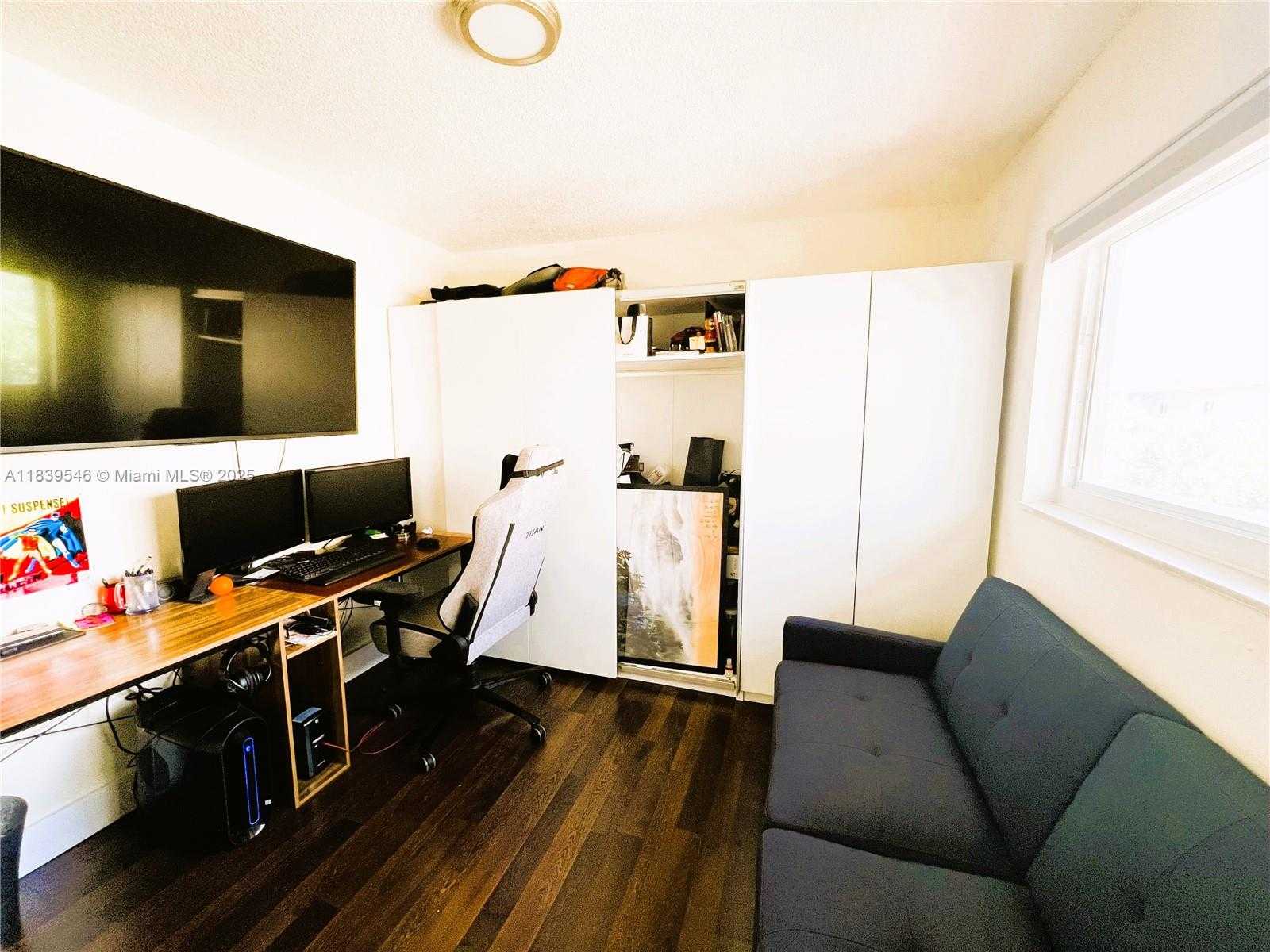 Small Image of 7705 CAMINO REAL #B 402, Miami Number 24