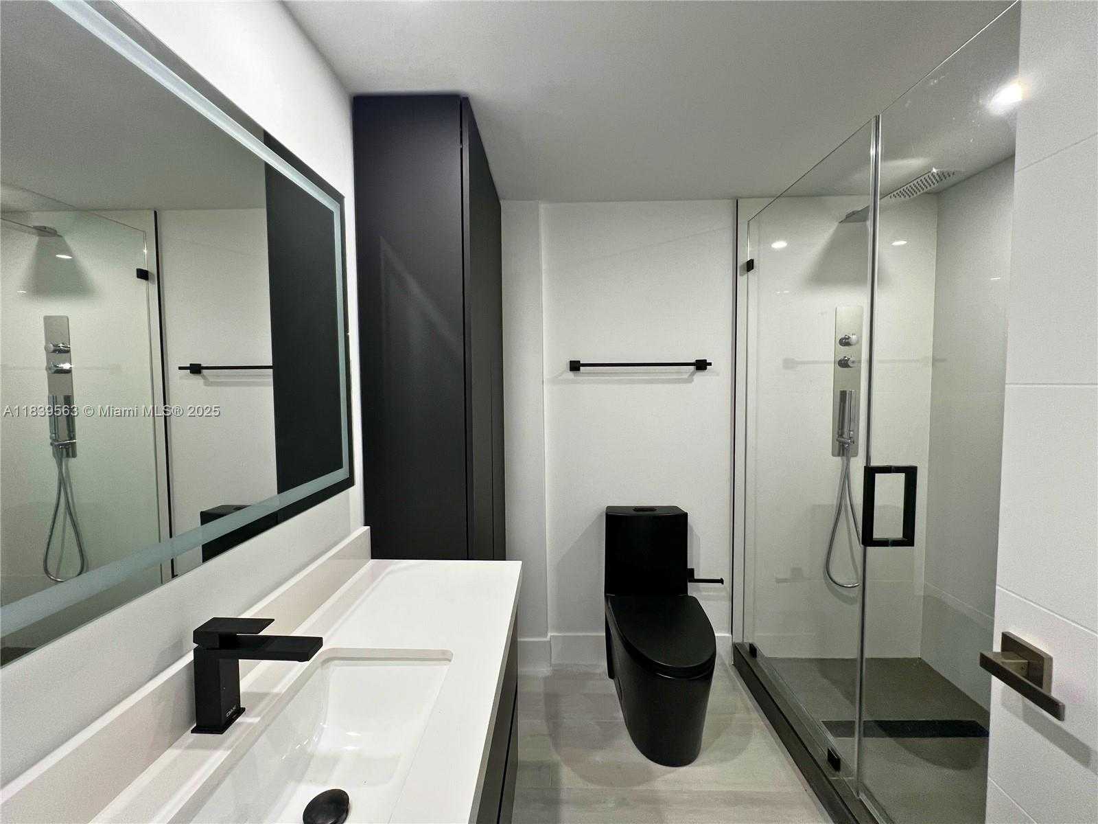 Small Image of 701 BRICKELL KEY BLVD #1111, Miami Number 10