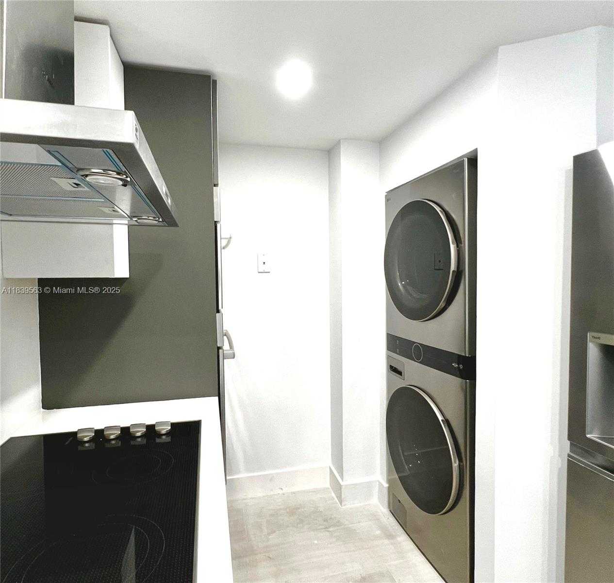 Small Image of 701 BRICKELL KEY BLVD #1111, Miami Number 3