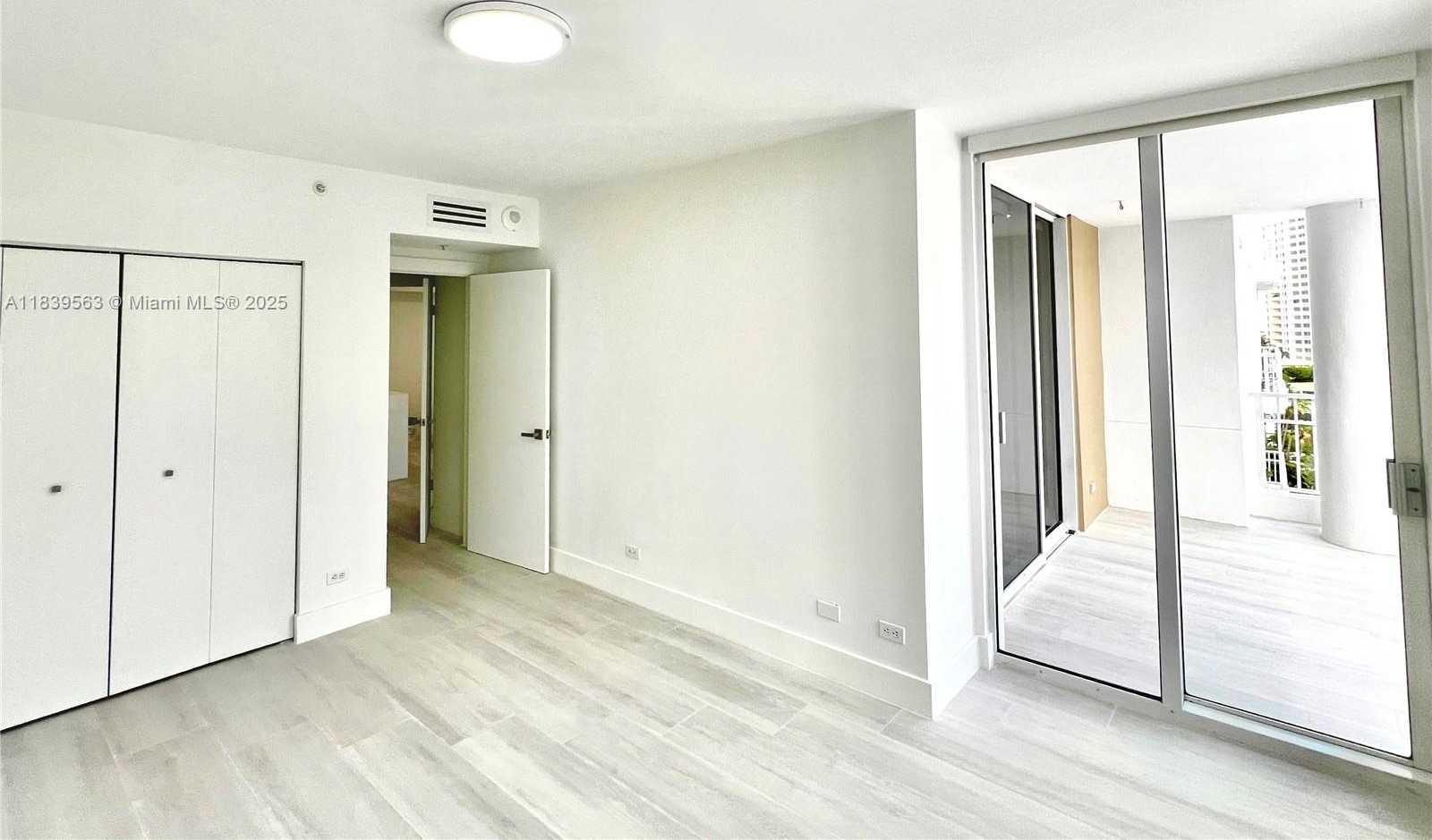 Small Image of 701 BRICKELL KEY BLVD #1111, Miami Number 6