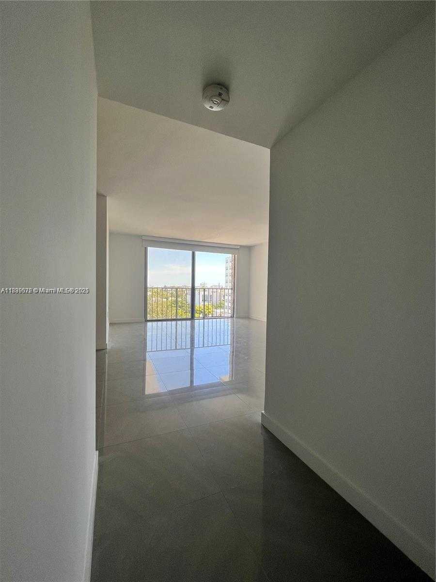 Small Image of 800 WEST AVE #832, Miami Beach Number 6