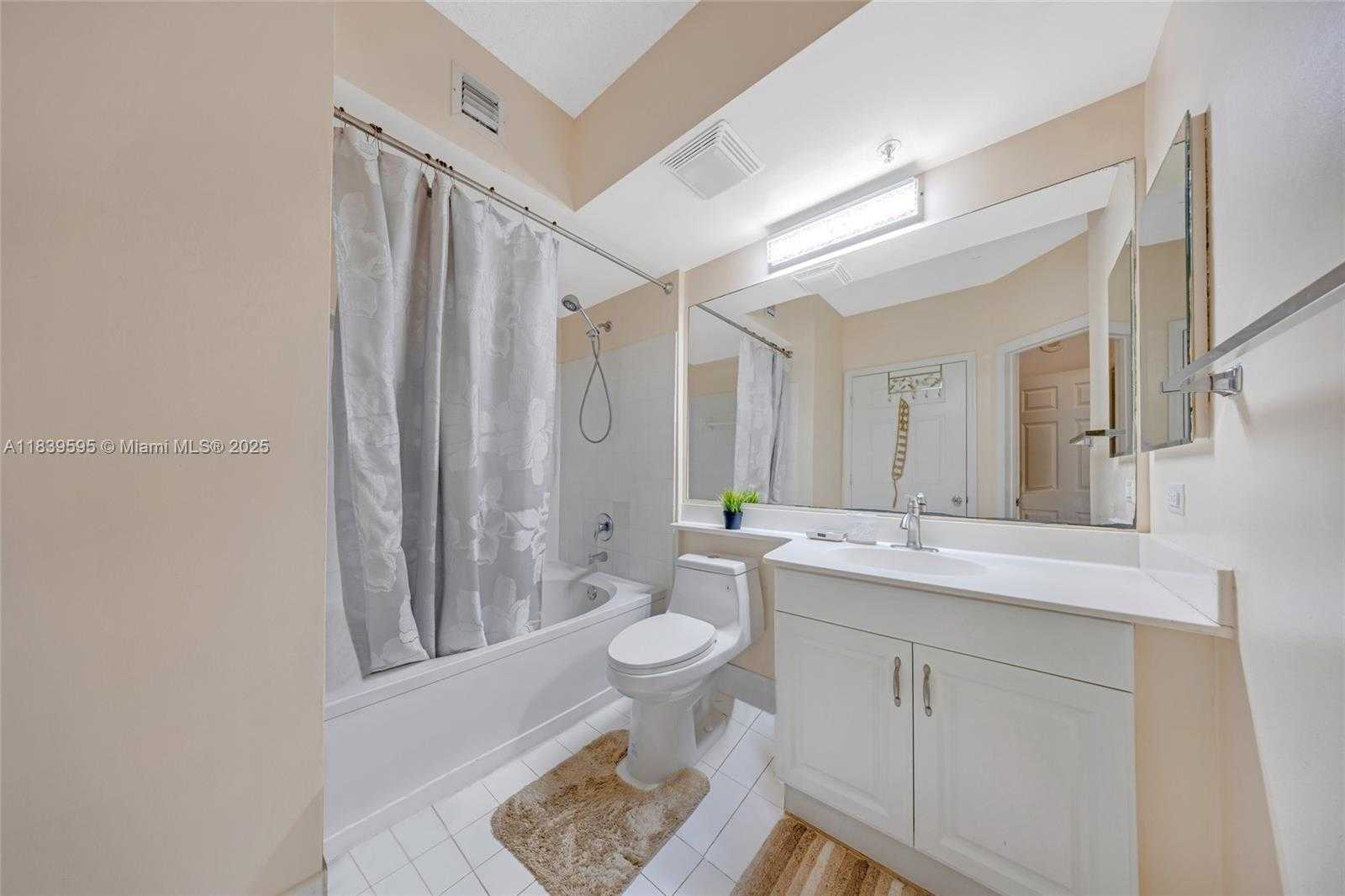 Small Image of 17150 NORTH BAY RD #2113, Sunny Isles Beach Number 10