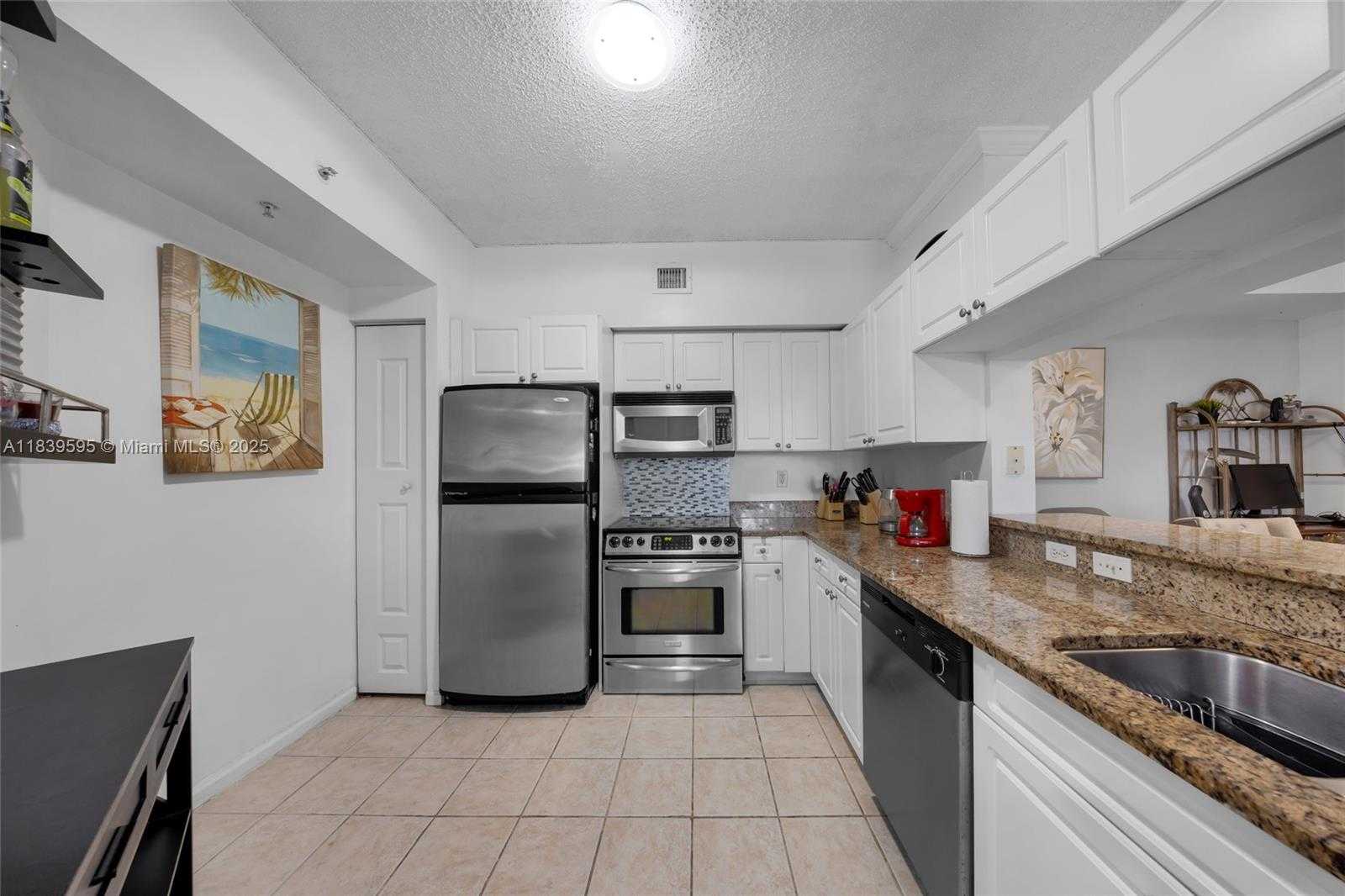 Small Image of 17150 NORTH BAY RD #2113, Sunny Isles Beach Number 15