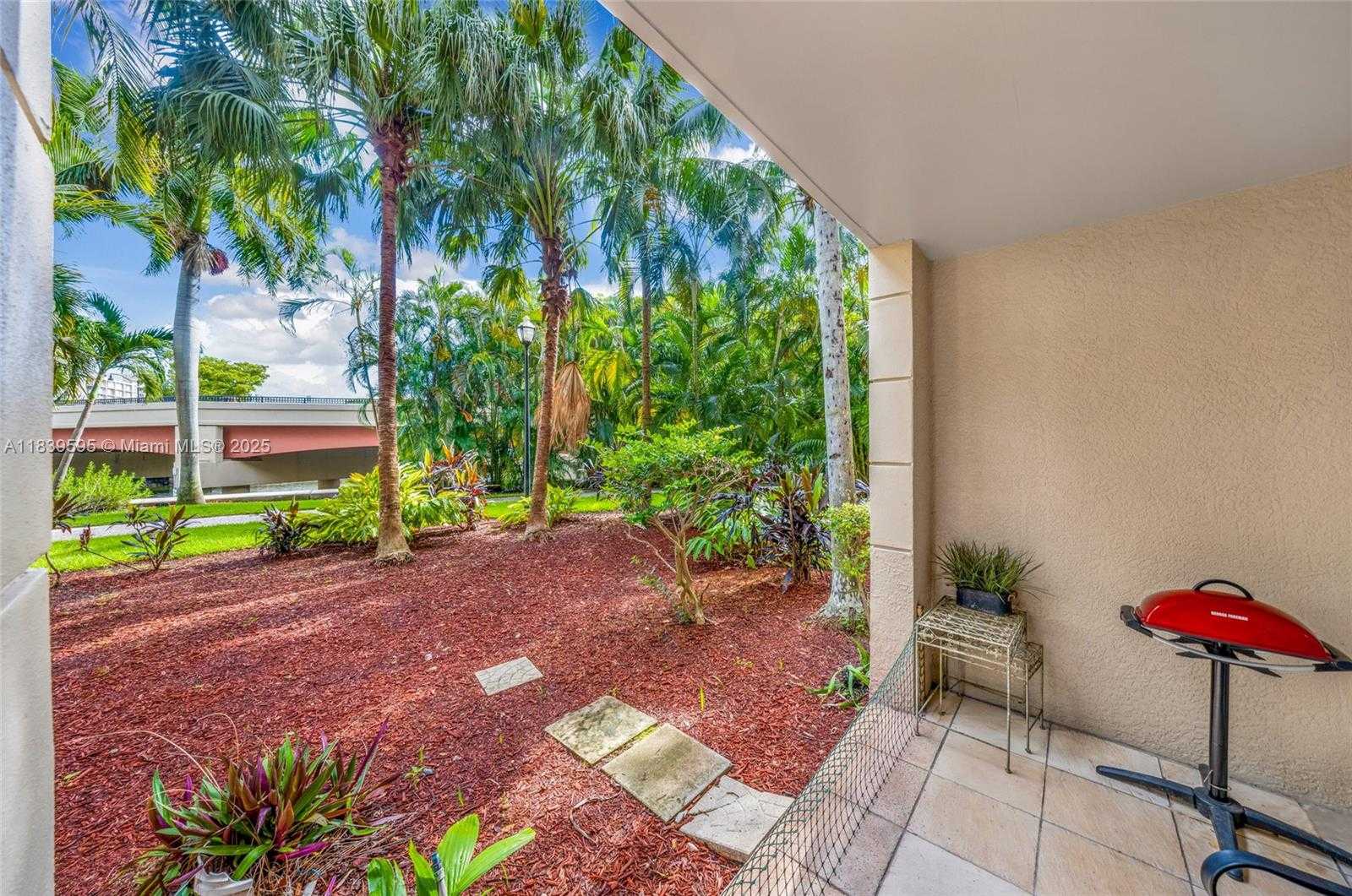 Small Image of 17150 NORTH BAY RD #2113, Sunny Isles Beach Number 6