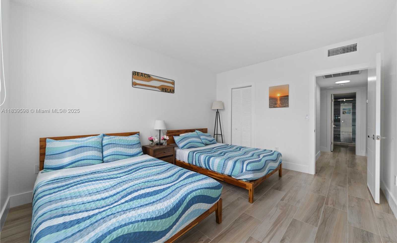 Small Image of 300 BAYVIEW DR #1510, Sunny Isles Beach Number 17