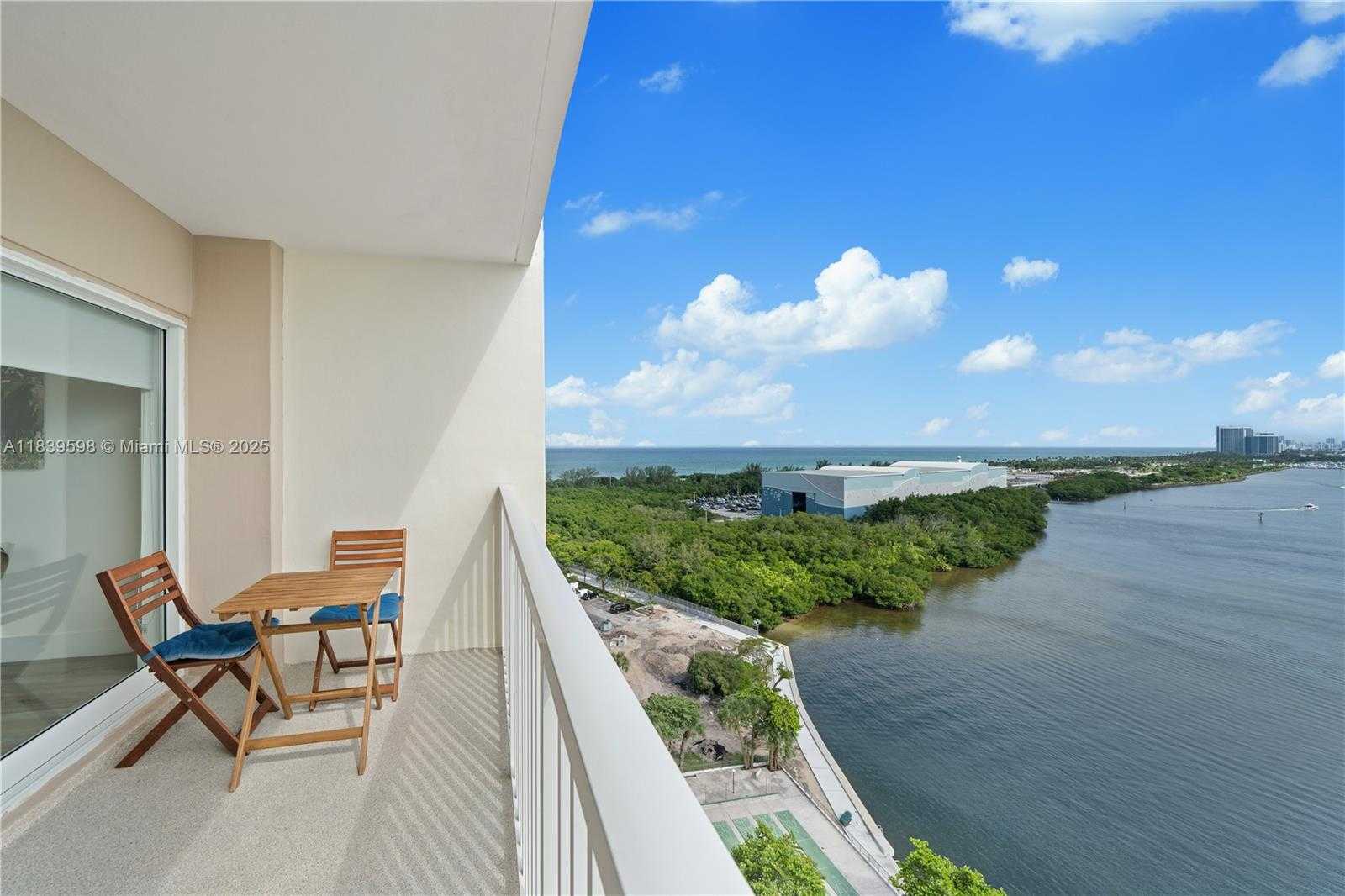 Small Image of 300 BAYVIEW DR #1510, Sunny Isles Beach Number 21