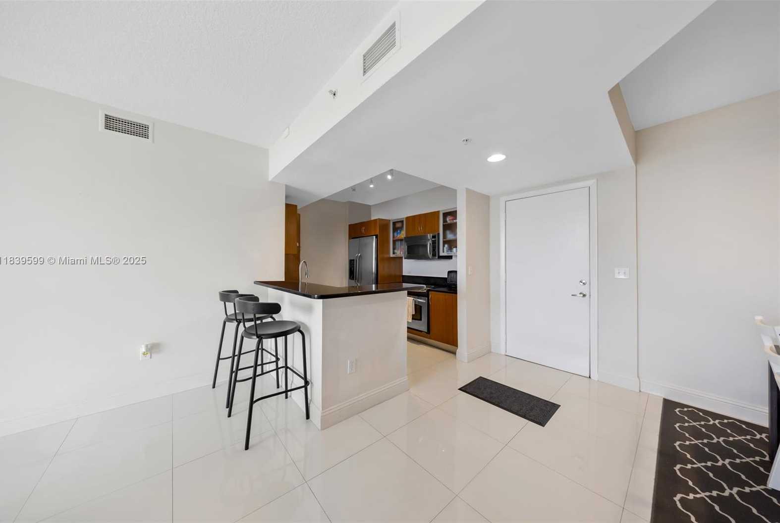 Small Image of 18800 NORTH EAST 29TH AVE #712, Aventura Number 11