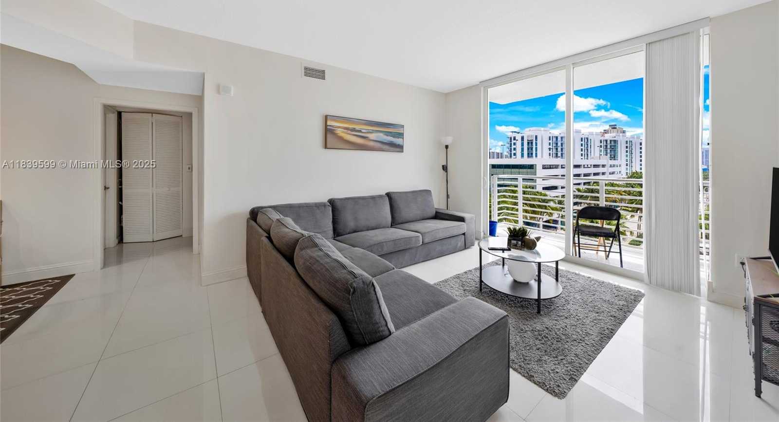 Small Image of 18800 NORTH EAST 29TH AVE #712, Aventura Number 8