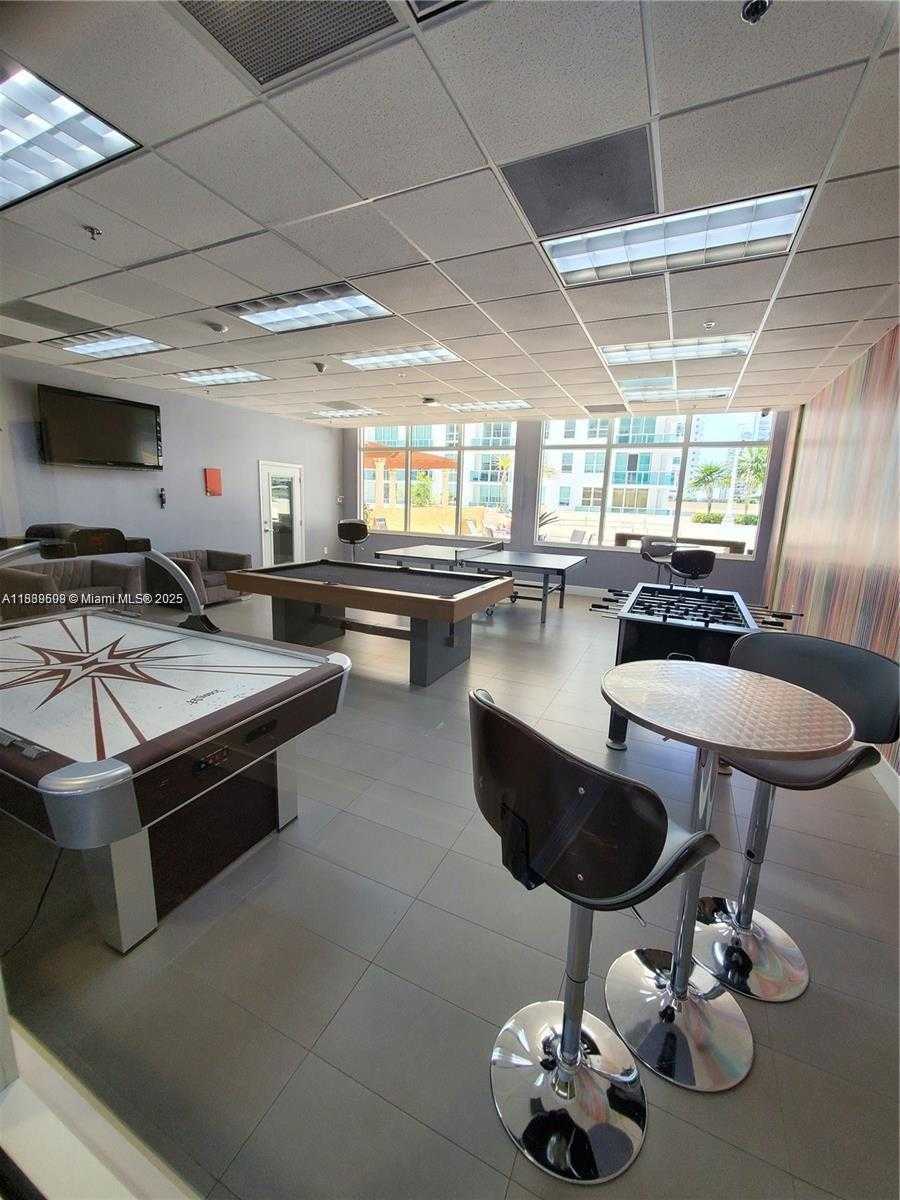Small Image of 1200 BRICKELL BAY DR #3309, Miami Number 13
