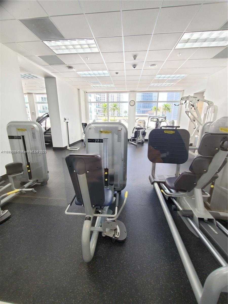 Small Image of 1200 BRICKELL BAY DR #3309, Miami Number 14