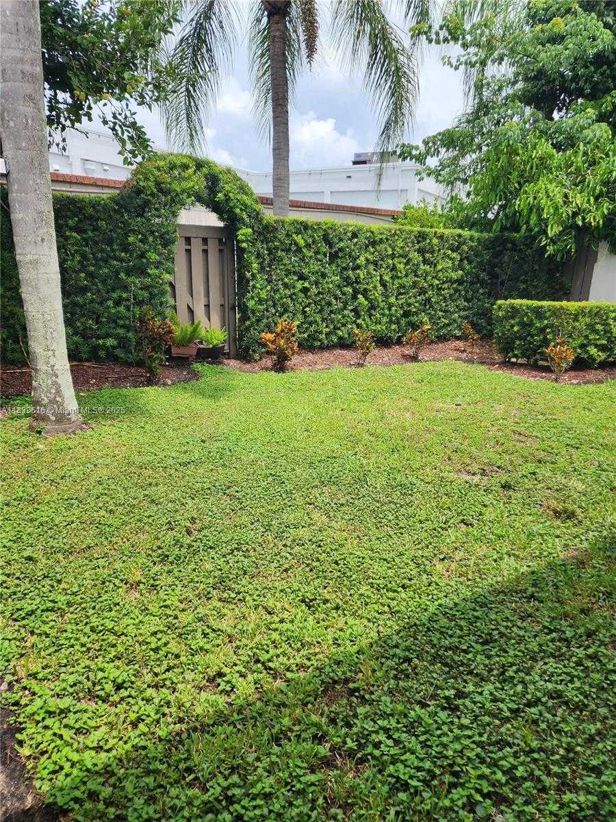 Small Image of 8666 SOUTH WEST 114TH PL, Miami Number 20