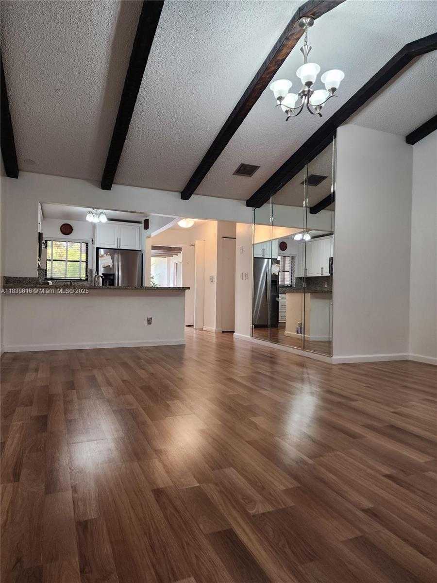 Small Image of 8666 SOUTH WEST 114TH PL, Miami Number 6