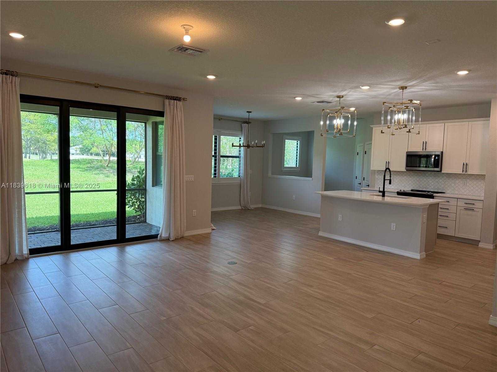 Small Image of 8112 NORTH WEST 78TH ST #8112, Tamarac Number 12